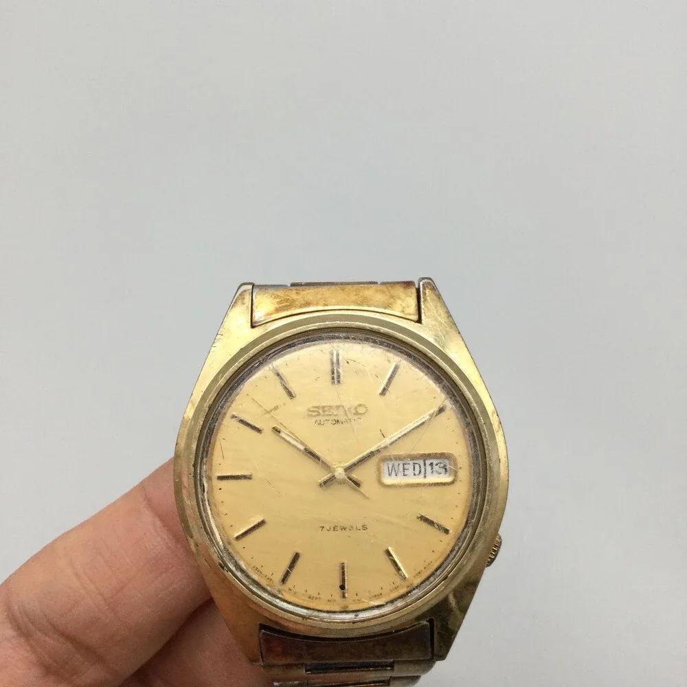 Vintage Seiko 6309-7159 Men Watch 35mm Champagne Dial Automatic Day Date Stretch